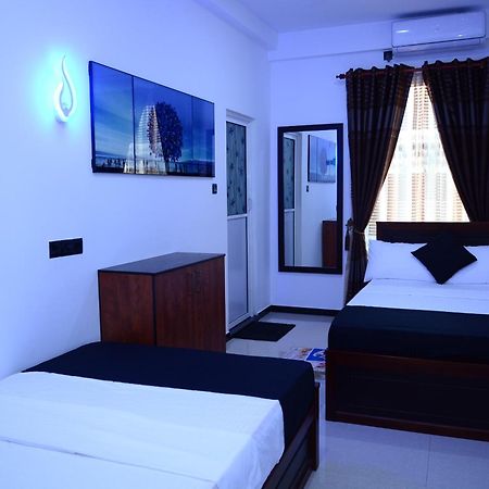 Liyonaa Beach Hotel Trincomalee Exterior photo