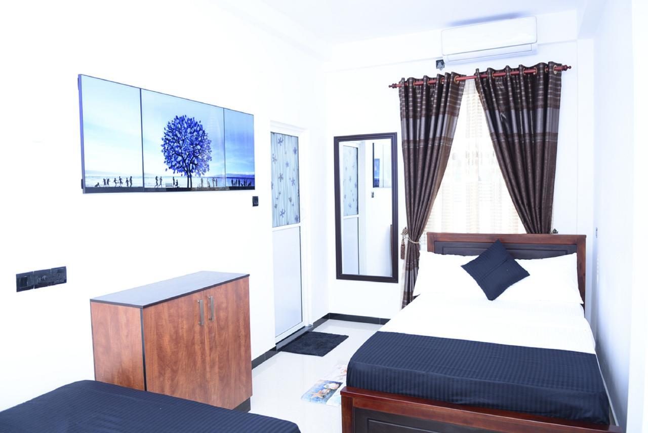 Liyonaa Beach Hotel Trincomalee Exterior photo