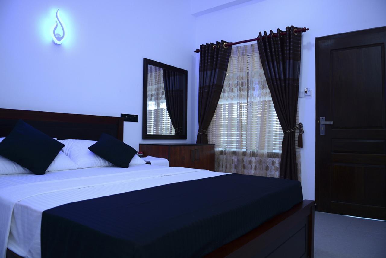 Liyonaa Beach Hotel Trincomalee Exterior photo